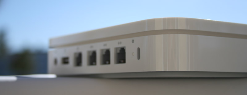 Illustration for article titled The Things Other Apple Airport Extreme Reviews Don't Tell You